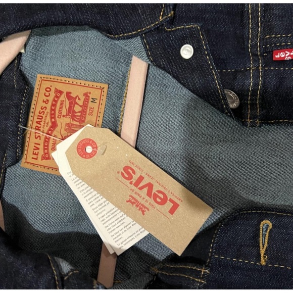 Levi’s Women’s Jean Jacket 💘 - Picture 3 of 4